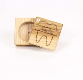 Zahndose personalisiert aus Holz Esche